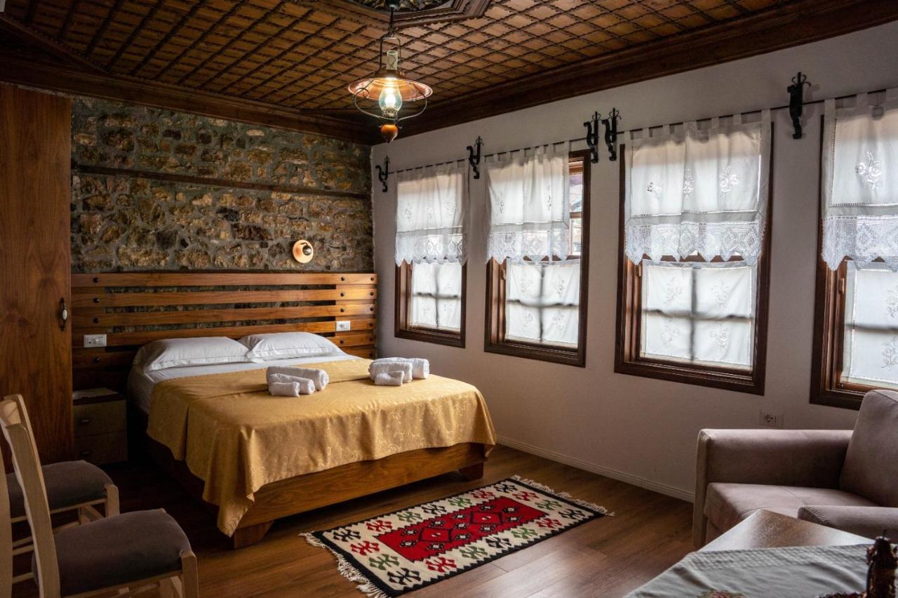 Hotel Borklad Μπεράτ Εξωτερικό φωτογραφία
