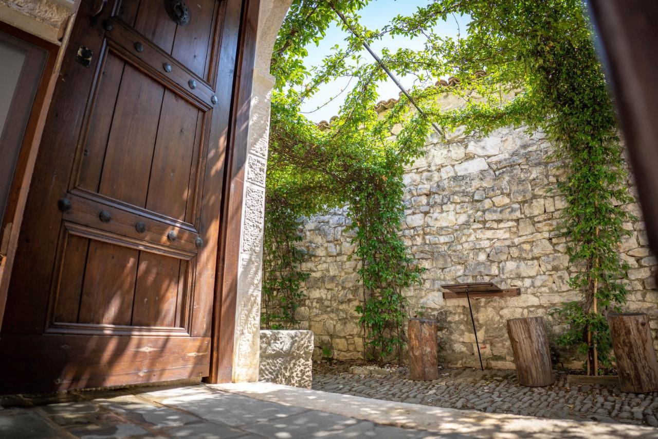 Hotel Borklad Μπεράτ Εξωτερικό φωτογραφία