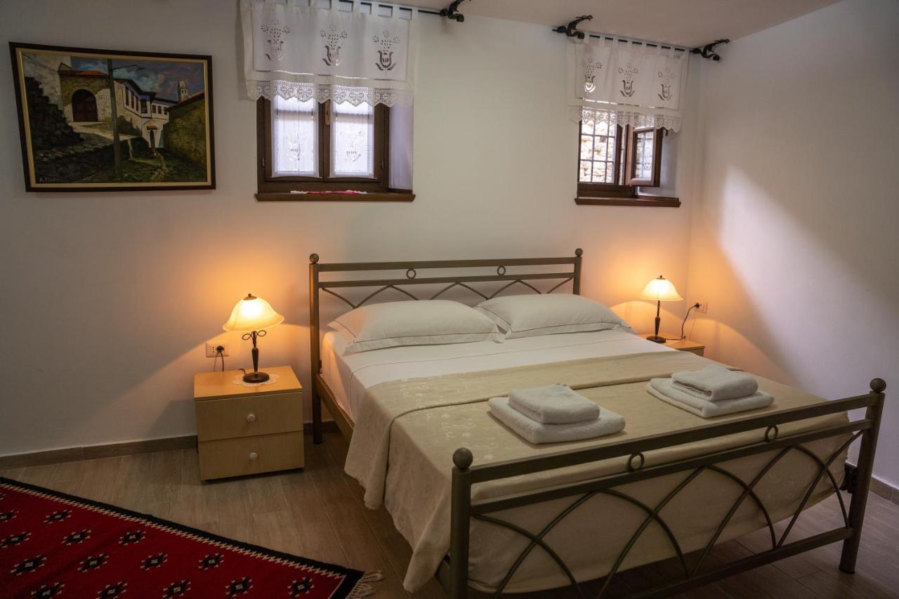 Hotel Borklad Μπεράτ Εξωτερικό φωτογραφία