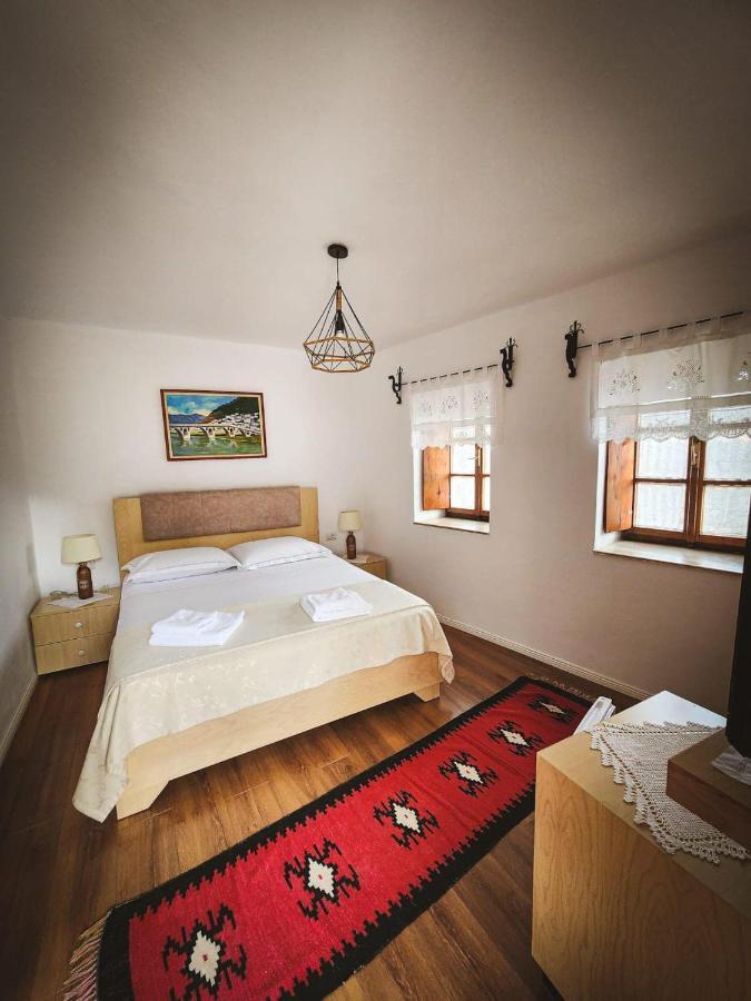 Hotel Borklad Μπεράτ Εξωτερικό φωτογραφία