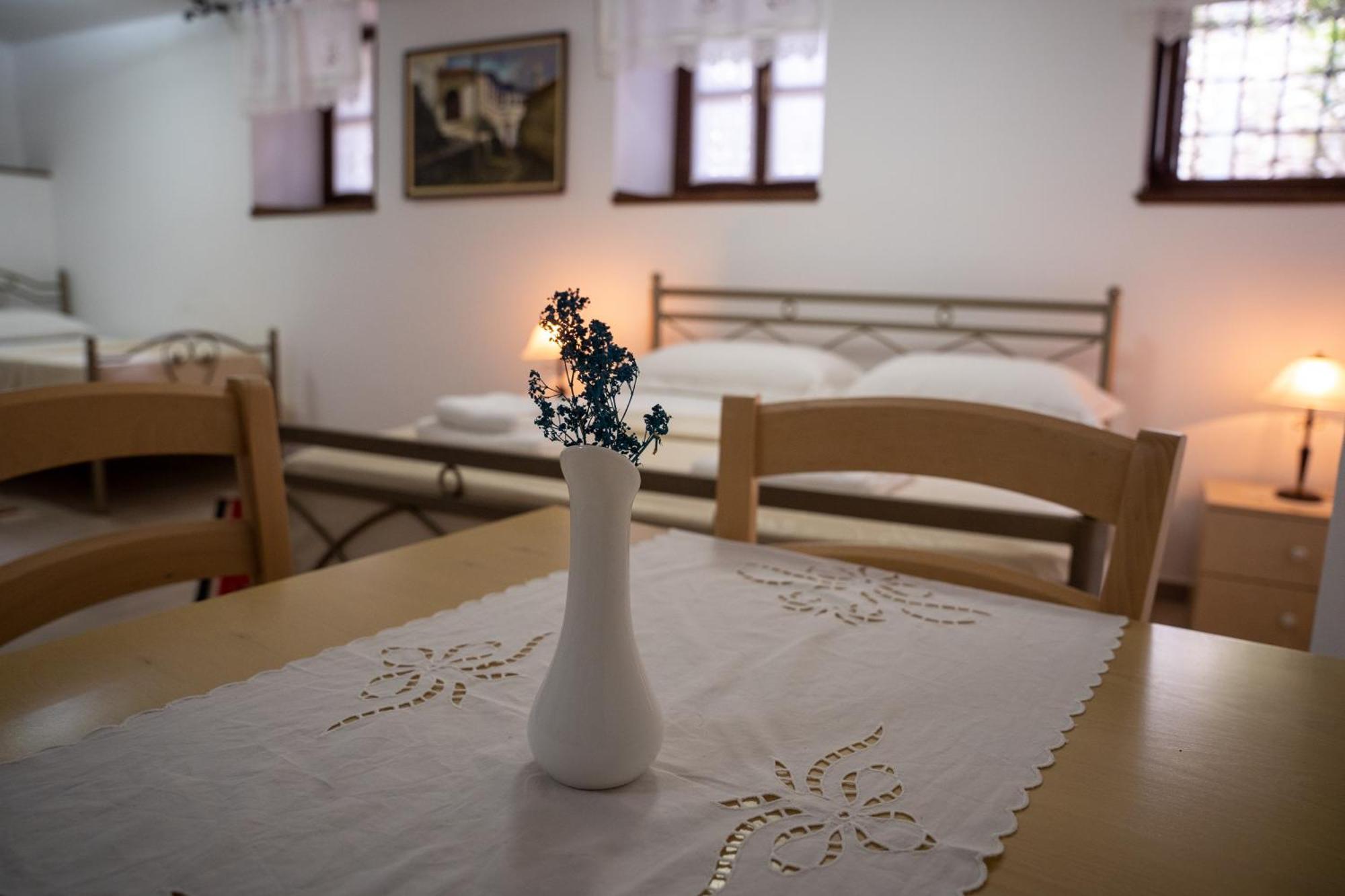 Hotel Borklad Μπεράτ Δωμάτιο φωτογραφία